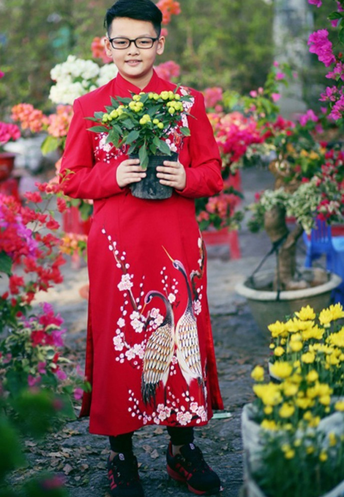 Hiện con trai siêu mẫu Anh Thư ở tuổi 13 với chiều cao gần 1m8 cùng cân nặng 70kg.