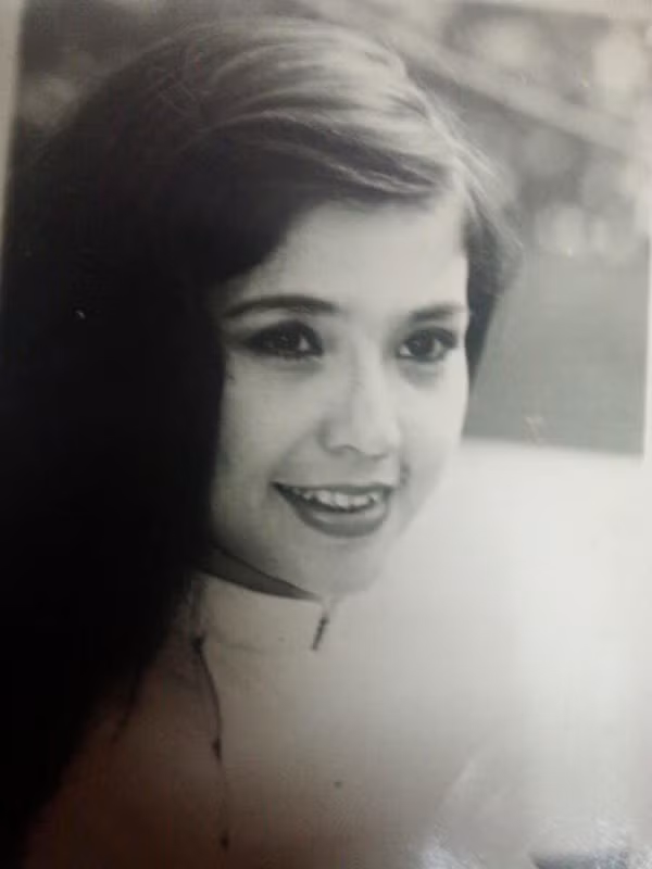 Với thành công của vai diễn này, Lan Hương đi thẳng vào nghề diễn. Chị học múa rồi trở thành diễn viên chính trong Nhà hát Tuổi trẻ.