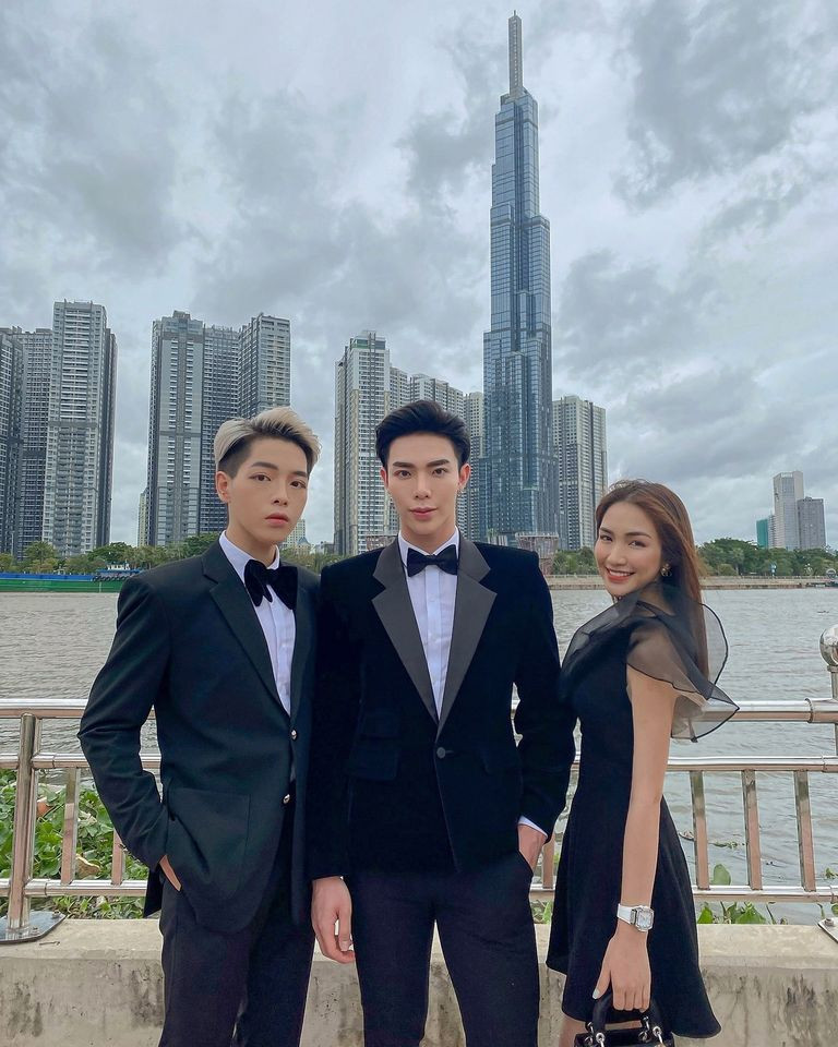 Cuộc vui của Hương Giang - Matt Liu không thể vắng mặt hội bạn thân: Đức Phúc, Hòa Minzy, Erik.