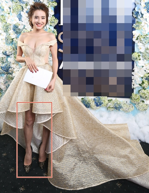 Trước đây, nữ diễn viên đã sở hữu khuyết điểm đầu gối củ lạc nay càng gầy thêm nên khuyết điểm càng lộ rõ. Hàng trăm comment của người hâm mộ khuyên Nhã Phương nên tẩm bổ, tránh bị suy kiệt quá mức.