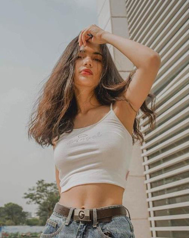 Nữ sinh 19 tuổi cho biết trước mắt muốn tập trung vào việc học và cũng đang ấp ủ một vài dự định trong lĩnh vực nghệ thuật.