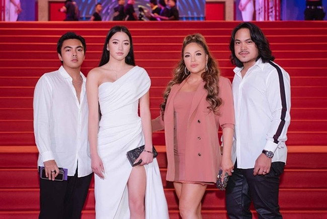 Khoảng năm 2008, Thanh Hà quen bạn trai mới - Roland. Được biết bạn trai Thanh Hà luôn cố gắng tạo lòng tin, thiện cảm với con chị. Cả hai gần gũi và quý nhau.