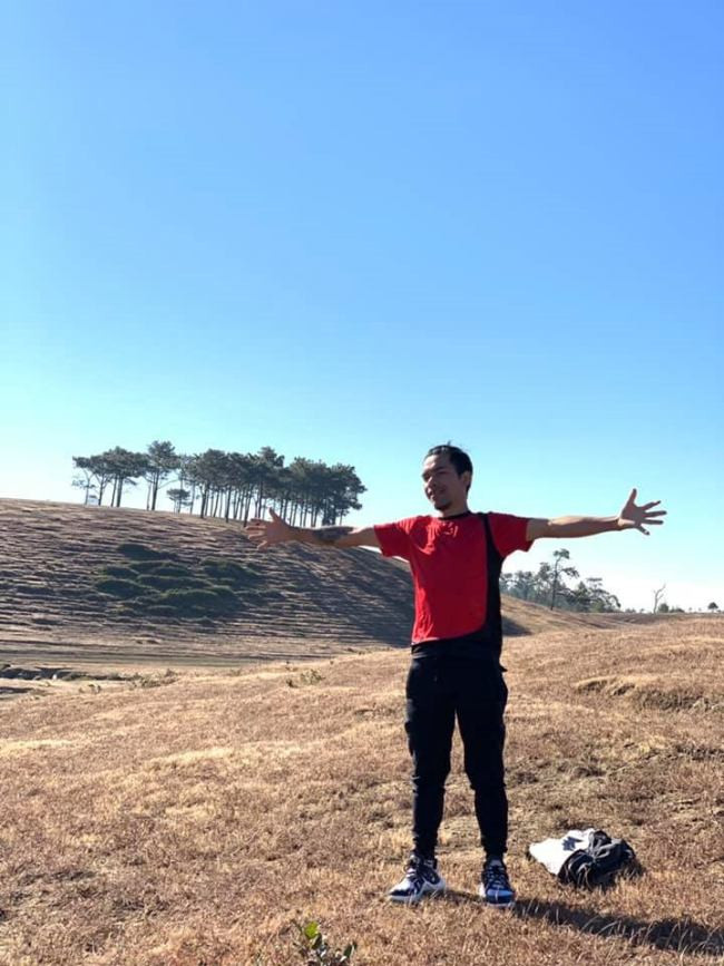 Bên cạnh đam mê ca hát, Yasuy còn có niềm yêu thích tốc độ và đi du lịch.