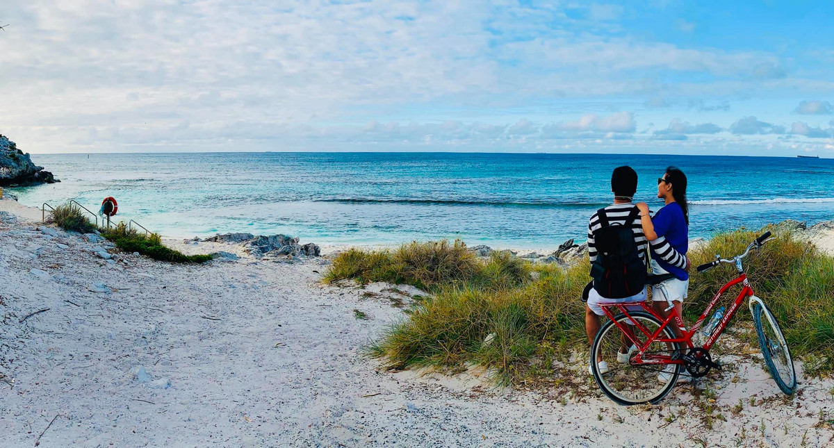 Hạnh phúc của vợ chồng Phan Anh bên các con xinh đẹp, ngoan ngoãn khiến nhiều người ngưỡng mộ.