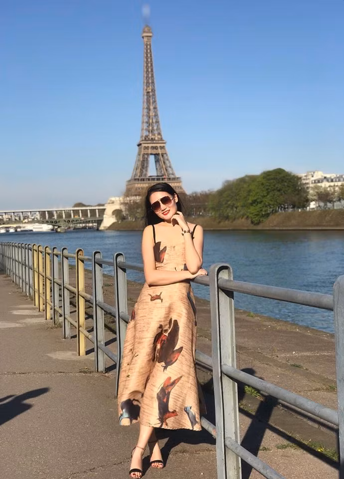 Trước lời tố của Phương Thúy, diễn viên Phùng Cường lên tiếng đáp trả: "Chưa biết ai sai trước nên mong pháp luật sẽ soi xét công minh câu chuyện này".