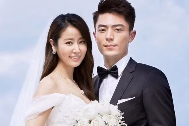 Vì ngượng ngùng, Trương Hiên Duệ đã vội vàng đứng tiếp rượu đàn anh và khéo léo chuyển cuộc trò chuyện sang chủ đề khác. Nam diễn viên 27 tuổi cho biết bản thân anh cũng lúng túng khi diễn cảnh mùi mẫn trước ống kính với tiền bối. Một số nguồn từ đoàn phim tiết lộ Trương Hiên Duệ là người chủ động đề nghị cắt bớt các phân đoạn tình tứ quá mức.