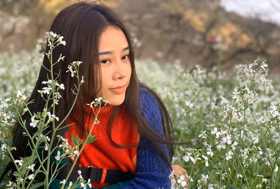 Hoa Trần từng kể: "Chúng tôi yêu và lấy nhau chỉ sau 6 tháng tìm hiểu nên khi chung sống với nhau, cuộc sống đó là cả một sự ngạc nhiên của 2 con người. Chính vì thế, chúng tôi có những khoảng thời gian "khủng hoảng", đặc biệt là trong 5 năm đầu".