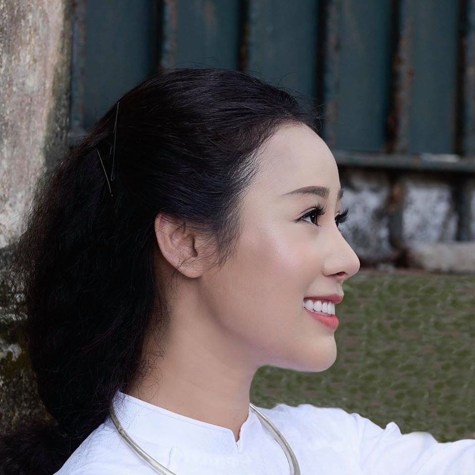 Tự nhận mình là người sống bản năng nên mọi chuyện xảy ra với mình, cô đều cảm thấy rất bình thường và đối diện với nó.