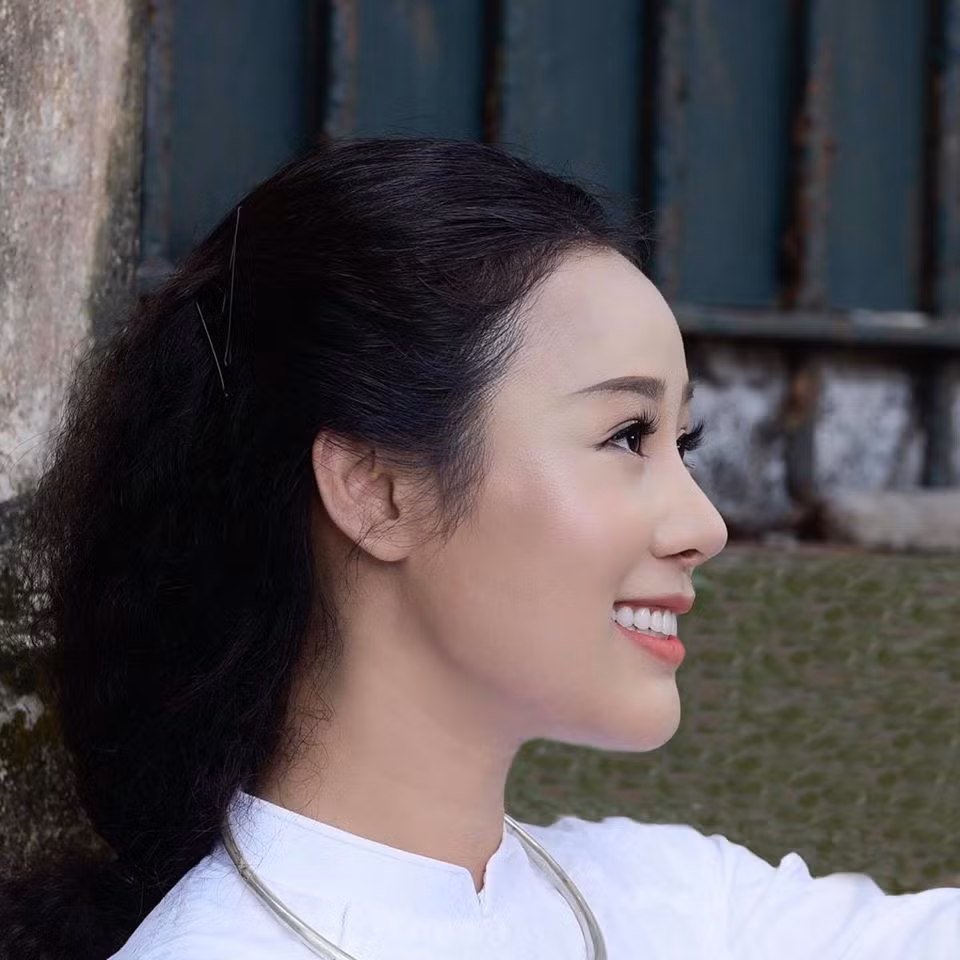 Tự nhận mình là người sống bản năng nên mọi chuyện xảy ra với mình, cô đều cảm thấy rất bình thường và đối diện với nó.