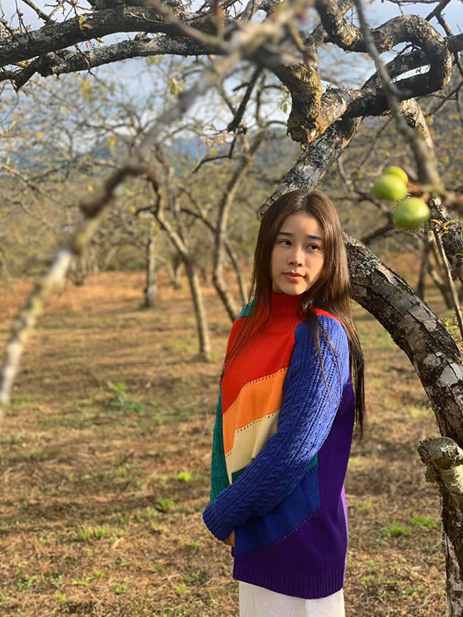 Cô chia sẻ, có chồng là nghệ sĩ nổi tiếng, thương yêu vợ con, đi làm về lúc nào cũng chỉ chăm chăm về với gia đình... thì chẳng còn mong gì hơn thế.