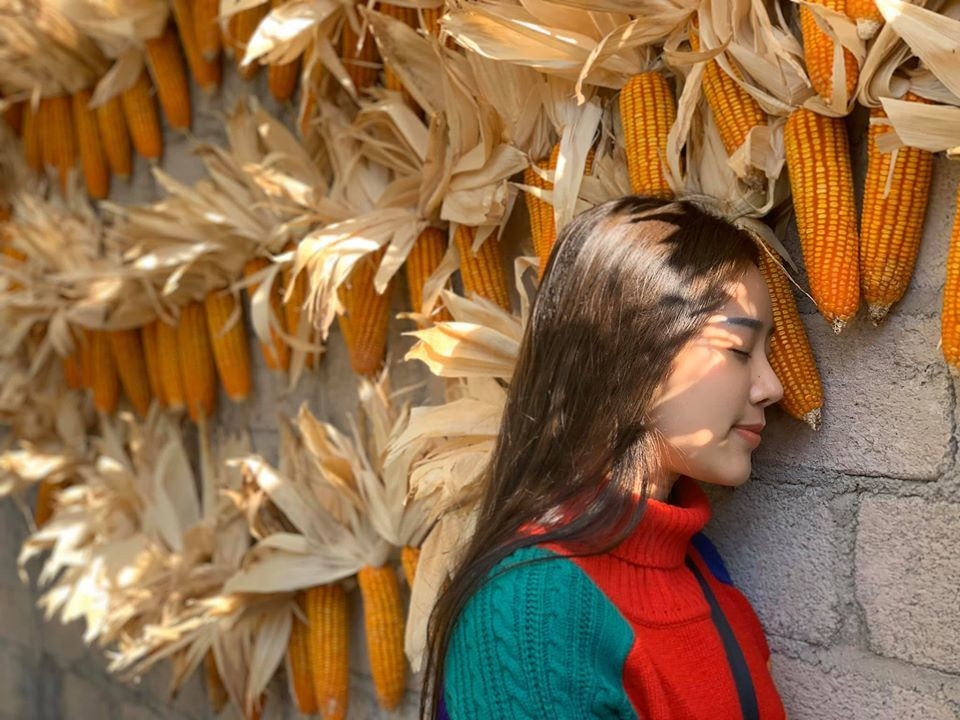 Hoa Trần tiết lộ giai đoạn căng thẳng nhất là lúc cô sinh xong con thứ hai. Chồng góp ý điều gì cô cũng nghĩ là đang coi thường mình. Lúc đó Hoa Trần thấy mình không hợp với cuộc sống hôn nhân.