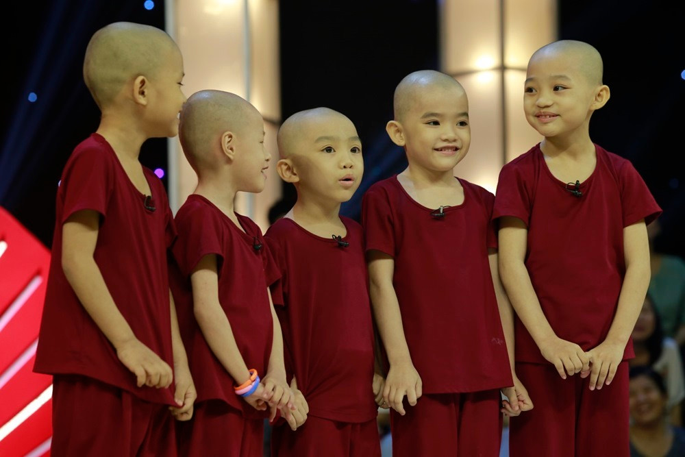 Trở lại đêm Gala thứ 3 của Thách thức danh hài, 5 chú tiểu gồm Pháp Tâm, Nghi Tâm, Trí Tâm, Ngọc Tâm, Minh Tâm phá kỷ lục 6 mùa của chương trình khi thi liên tiếp 15 vòng, khiến hai giám khảo là Trường Giang, Trấn Thành cười 28 lần.