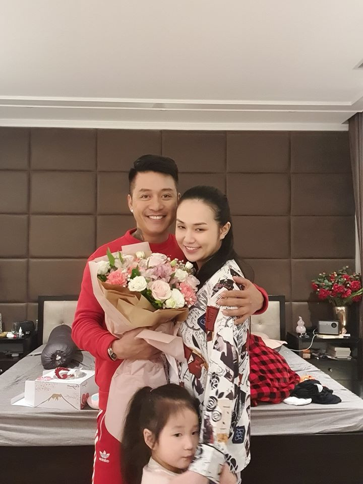 Vừa qua, cặp đôi đón Valentine hạnh phúc cùng nhau.