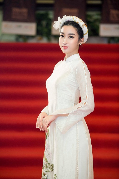 Hình ảnh của Đỗ Mỹ Linh tại sự kiện.