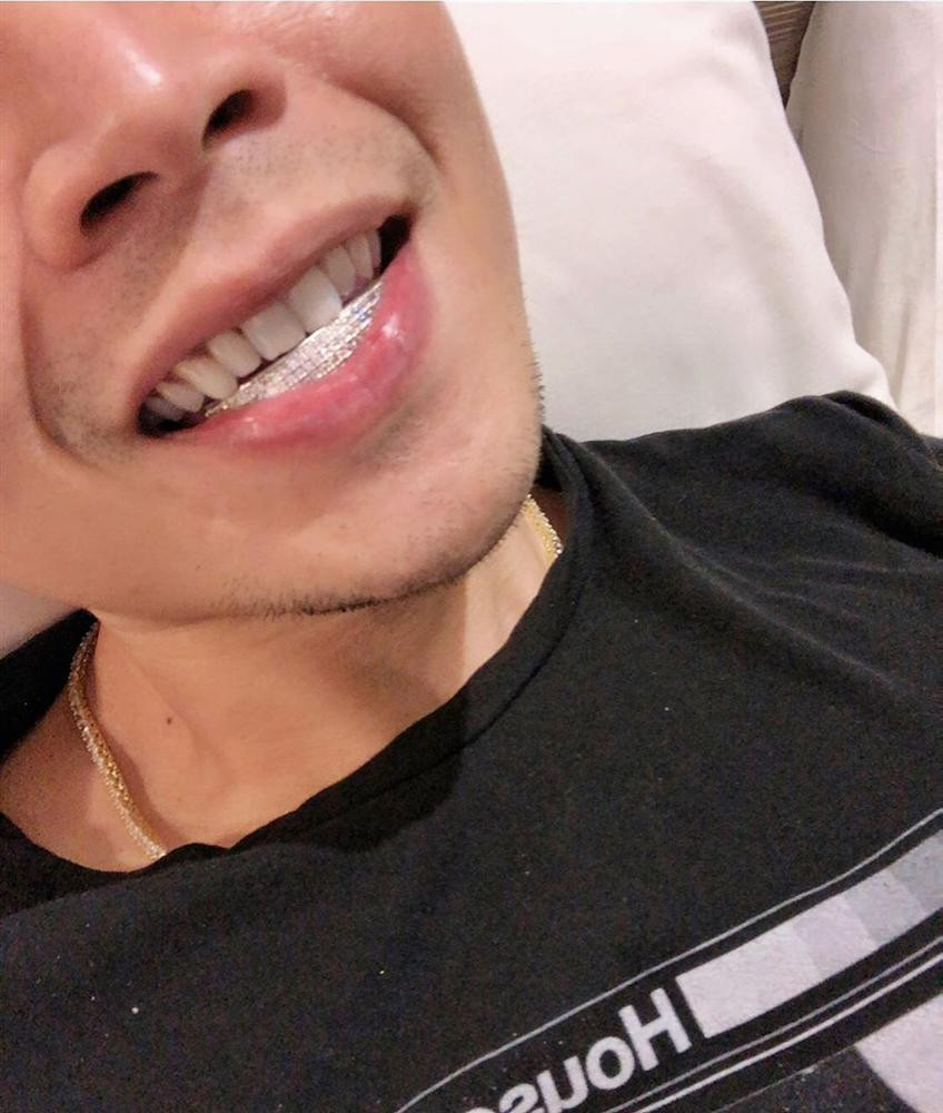 Chỉ cần Binz cười là triệu trái tim tan vỡ.