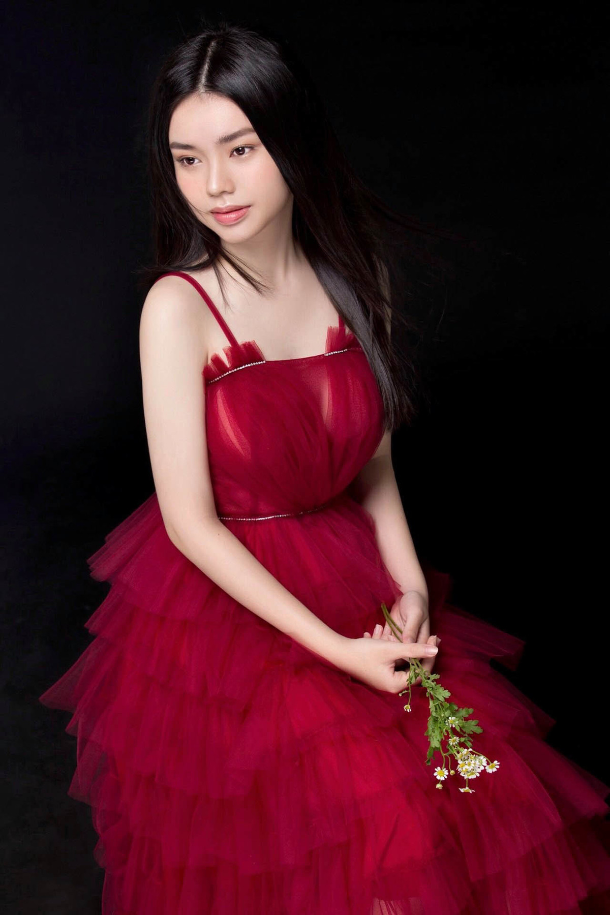 Diễn viên nhí Trà My "Vợ ba" ngày càng xinh đẹp, trưởng thành.