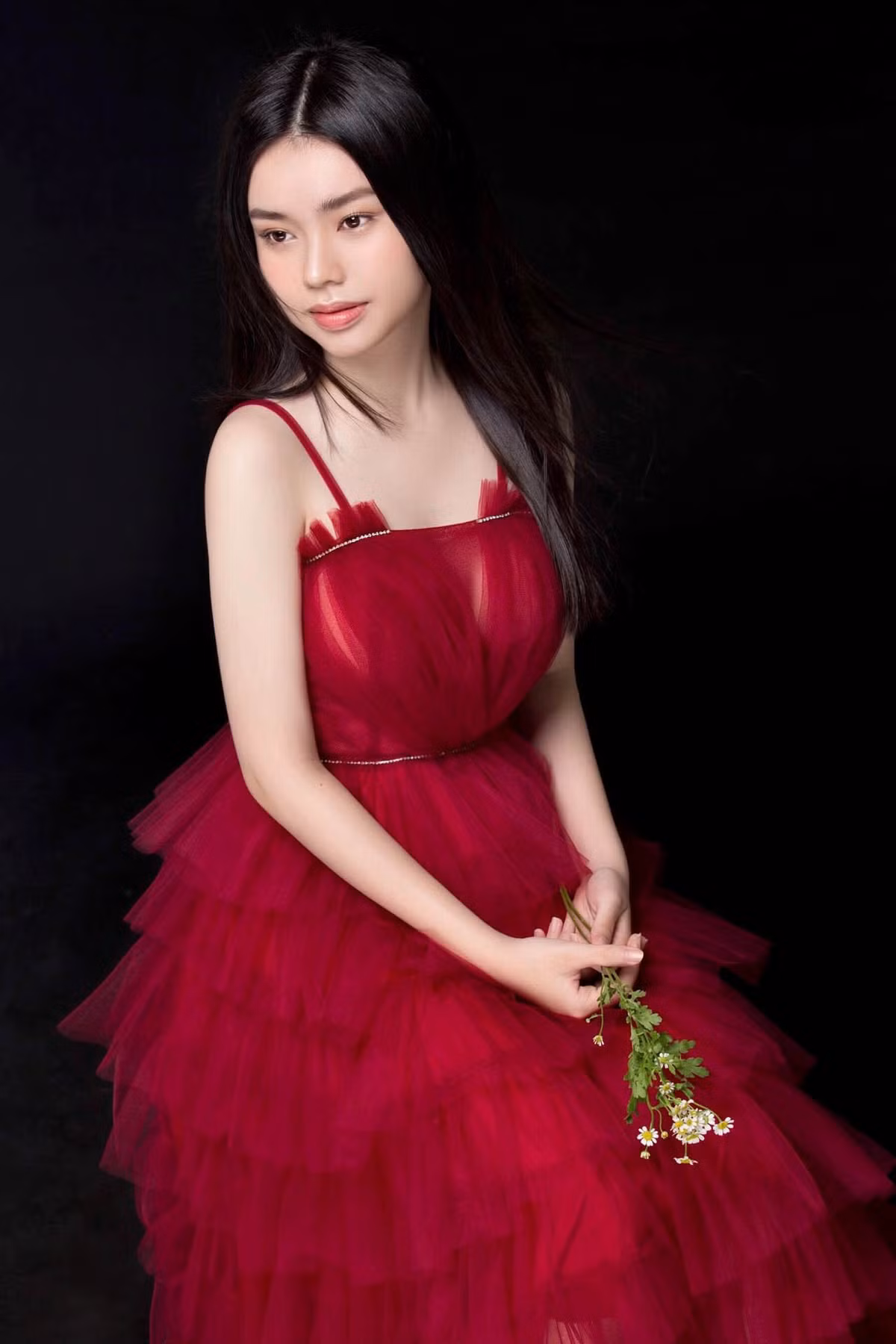 Diễn viên nhí Trà My "Vợ ba" ngày càng xinh đẹp, trưởng thành.