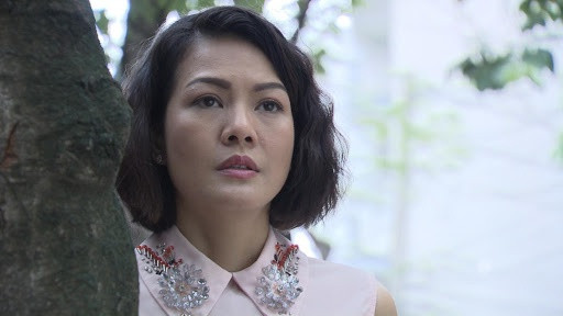 Năm 2015, Hoàng Xuân lần đầu tái xuất màn ảnh nhỏ trong dự án Bạch mã hoàng tử của đạo diễn Vũ Minh Trí. Trong phim, nữ diễn viên vào vai mẹ của Hải Giang (Hà Anh). Phim trở nên cao trào khi mẹ của Hải Giang đi bước nữa và trở thành mẹ kế của bạn trai cô.