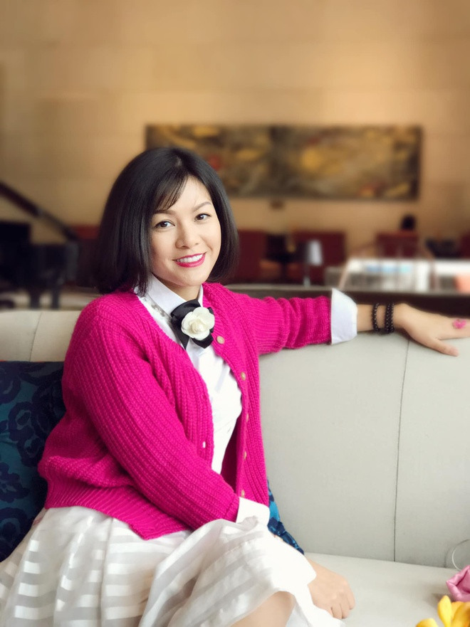 Sau hai dự án trên, Hoàng Xuân gác lại sự nghiệp diễn xuất để tập trung cho gia đình và việc kinh doanh. “Làm mẹ tuyệt vời lắm, bạn sẽ trở thành một con người hoàn toàn khác, có thể bận rộn đấy, hi sinh nhiều hơn đấy nhưng cũng yêu thương hơn nhiều lắm. Tôi chỉ đóng phim, khi chắc chắn mình sẽ làm tốt nhất. Chỉ khi yên tâm về gia đình, các con, tôi mới có thể nghĩ đến việc thành một diễn viên tốt nhất”, người đẹp từng chia sẻ với truyền thông.