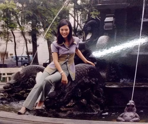 Nhan sac tuoi U50 cua cuu mau Hoang Xuan 