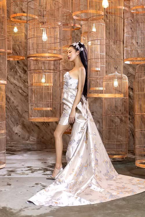 Ca khúc chủ đề là một sáng tác của Hứa Kim Tuyền và từng được giới thiệu tại chương trình “Sing My Song” cách đây 4 năm.