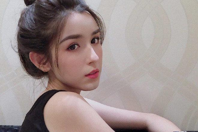 My nhan Tan Cuong bi don lo clip nong voi Huynh Hieu Minh la ai?-Hinh-2