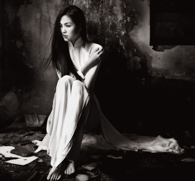 Chia sẻ với Zing, Phạm Hoài Nam cho biết anh thực hiện bộ hình này trong dịp trở về Việt Nam vào năm 2012. Đó cũng là lần đầu anh làm việc với Tăng Thanh Hà. "Tôi cùng Hà và 2 em trong nhóm rong ruổi trên những con hẻm, chợ Bến Thành, những ngôi chùa nhỏ... Cảm xúc trong tôi khi ấy giống như tìm lại những ký ức ở TP.HCM. Nơi ấy là tuổi thơ của tôi. Bộ hình được chụp trong một ngày".