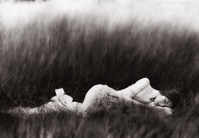 "TP.HCM bây giờ đã đổi khác nhiều với những công trình đồ sộ. Nhưng tôi nghĩ giá trị của một thành phố không chỉ ở những công trình kiến trúc mới. Linh hồn của một thành phố nhiều khi nằm trong từng viên gạch cũ, từng hàng cây cổ thụ hay một quán cà phê xưa…" - tác giả tâm sự.