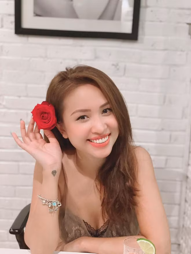 Theo Thanh Vân, cũng nhờ sự yêu thương của bạn trai, cô như được hồi sinh sau những sóng gió, đổ vỡ.