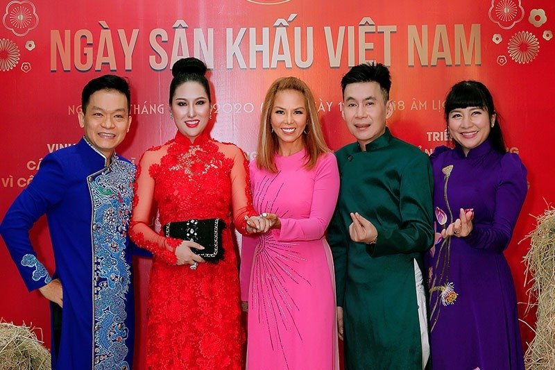 Phi Thanh Vân, Đoan Trường hội ngộ nhiều nghệ sĩ trong ngày giỗ Tổ nghề sân khấu tại Nhà văn hoá Thanh Niên TP.HCM.