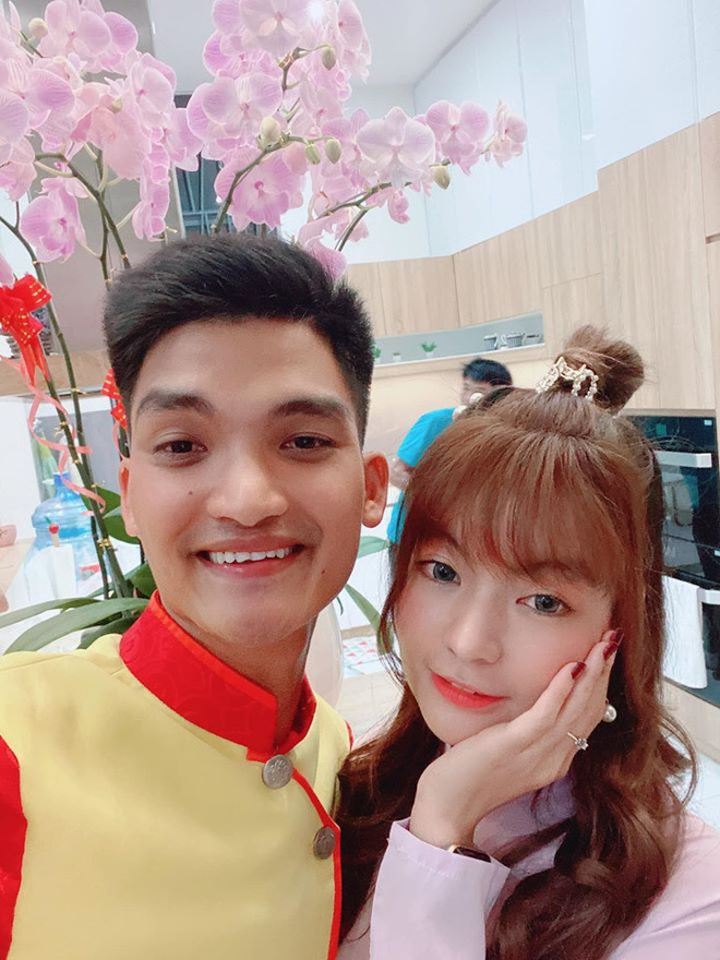Mac Van Khoa va ban gai lam phu dau, phu re o le cuoi Duy Manh