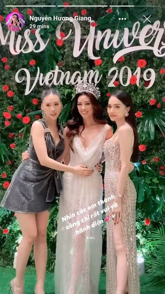 Trong sự kiện vào đầu tháng 1/2019, Hương Giang có dịp gặp lại 2 học trò của mình tại cuộc thi Siêu mẫu Việt Nam 2018. Mặc dù Khánh Vân là nhân vật chính của bữa tiệc nhưng vẻ đẹp của Hương Giang mới gây sự chú ý đặc biệt.