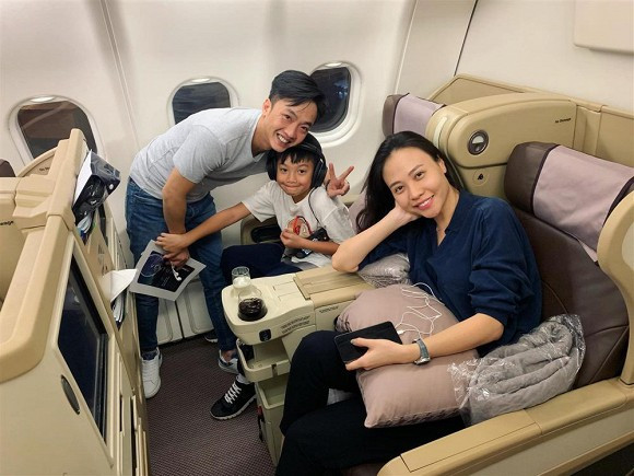 Mối quan hệ mẹ kế - con chồng giữa Đàm Thu Trang và Subeo rất thân thiết.