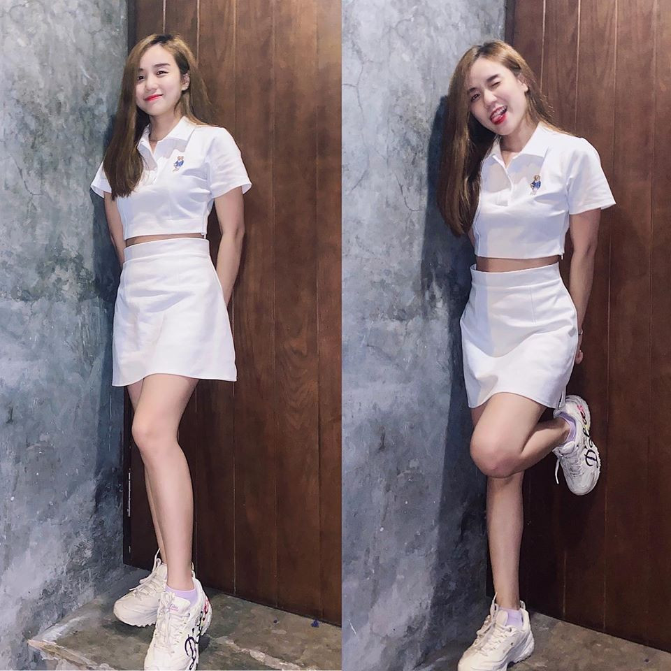 "Em đã luôn cố gắng cãi số, luôn cố gắng hoàn thiện mình, luôn cố gắng làm tất cả mọi thứ cho anh, nhưng em quên mất là “anh có cần điều đó hay không”. Em chỉ có làm và làm, rồi từ khi nào em không còn mộng mơ như một cô bé 14,15 tuổi như lúc mới yêu anh, à chắc là khi có con. Bản thân em thực tế hơn rất nhiều, em kéo anh vào thực tế, nhưng em quên mất anh có tính nghệ sĩ và anh cần mộng mơ! Rồi từ khi nào bọn mình bắt đầu xa nhau, rồi dần xa lạ...", Bảo Ngọc chia sẻ trong tâm thư chia tay.