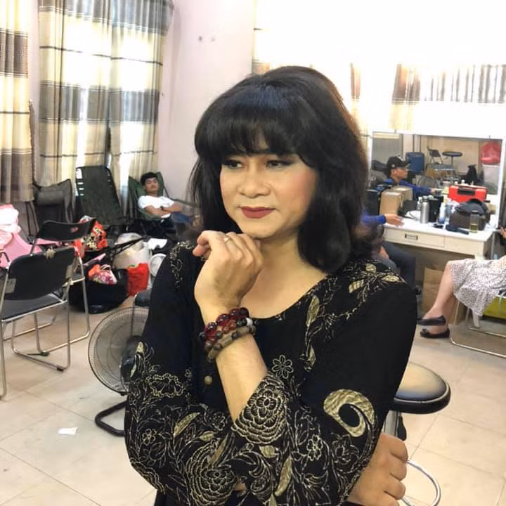 NSND Tu Long khoe anh do sac cung Thanh Lam khi gia gai