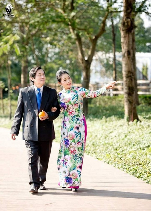 Nhưng về sau khi thấu hiểu và cảm mến tính cách hiền dịu, chu đáo bà đã đồng ý cuộc hôn nhân này.