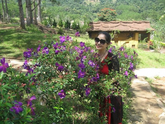 Nữ diễn có hai con - một trai, một gái. Con gái lớn của diễn viên với chồng cũ đã lập gia đình và có hai con. Con trai của Minh Phương với người chồng thứ hai không nối nghiệp bố mẹ và làm đầu bếp.