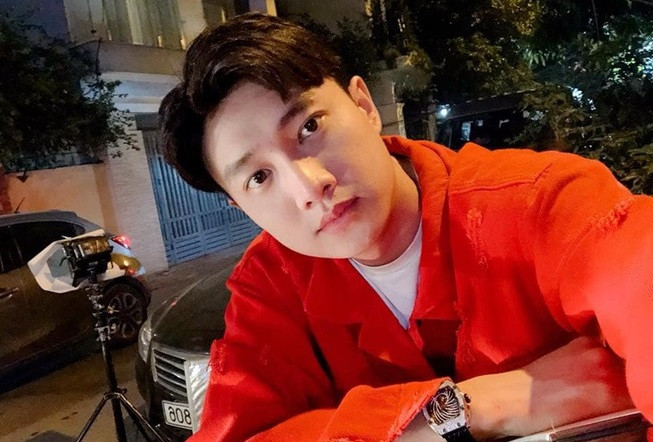 Quốc Trường quay phim ngay tại biệt thự của mình.