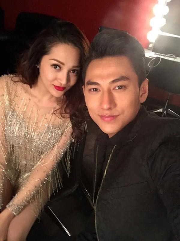 "Đẹp đôi quá", "Hai anh chị đến với nhau luôn đi", "Cặp đôi này thân thiết quá", khán giả bình luận.