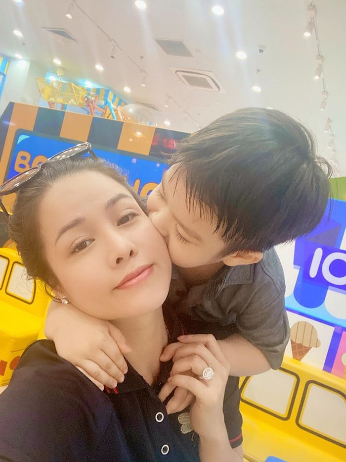 Nhat Kim Anh thang kien, duoc quyen nuoi con sau on ao voi chong cu-Hinh-2