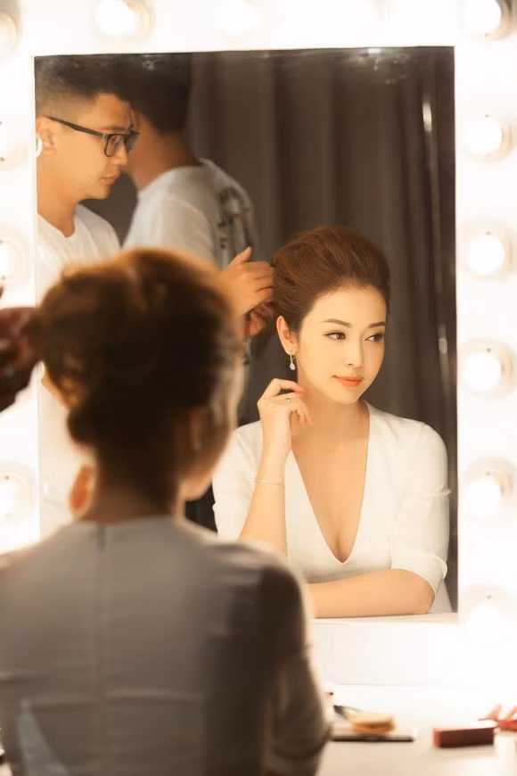 Cô khoe thân hình nuột thà, thon gọn cùng nhan sắc thăng hạng bội phần.