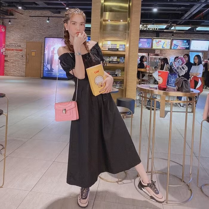 Người mẫu Ngọc Trinh sở hữu hàng trăm túi xách hiệu khiến bao cô gái mê mẩn.