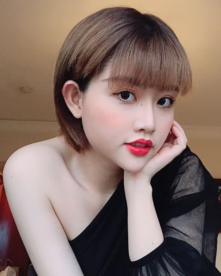 Hiện cặp đôi đã chia tay. VJ Quốc Bảo vẫn hoàn thành trách nhiệm với con gái bằng việc chu cấp tiền nuôi dưỡng bé đều đặn hàng tháng.