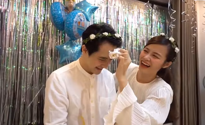 Tiet lo gioi tinh con dau long cua Dong Nhi - Ong Cao Thang