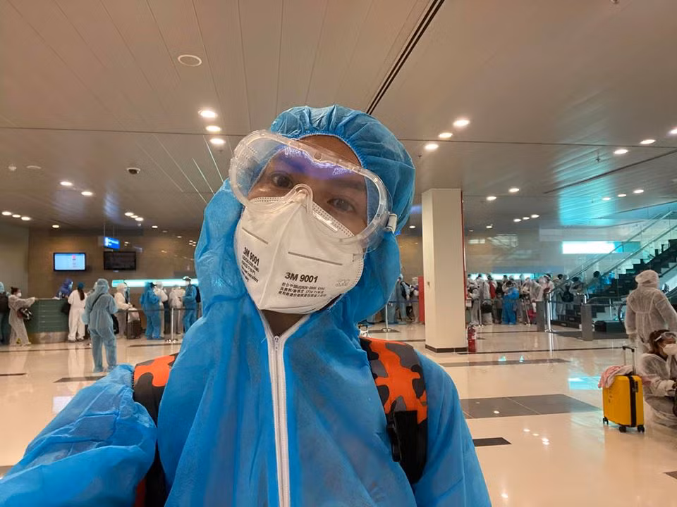 Cach ly khi tu Indonesia ve nuoc, Minh Tu: “Toi mang on To quoc“