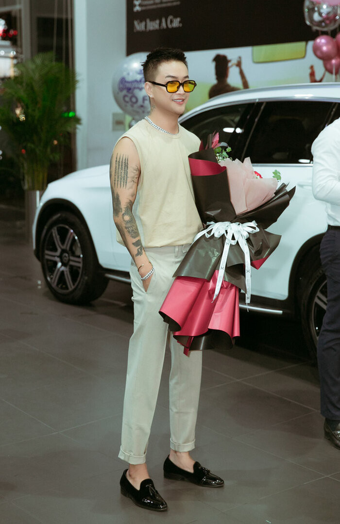 TiTi to tinh bi tu choi, fan reo ten Nhat Kim Anh-Hinh-2