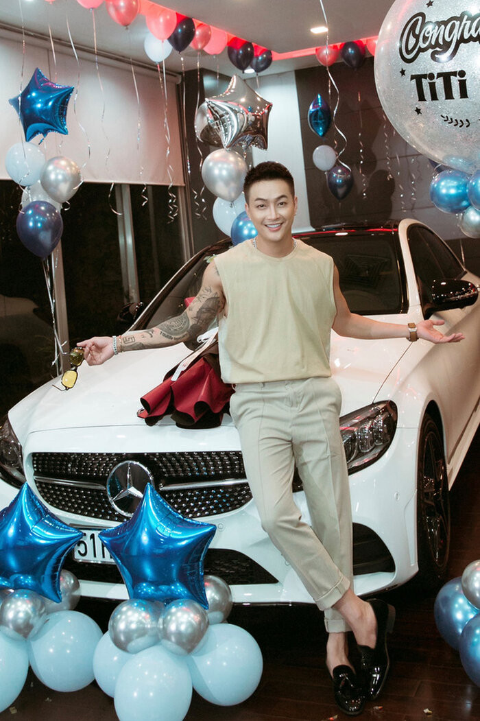 TiTi to tinh bi tu choi, fan reo ten Nhat Kim Anh