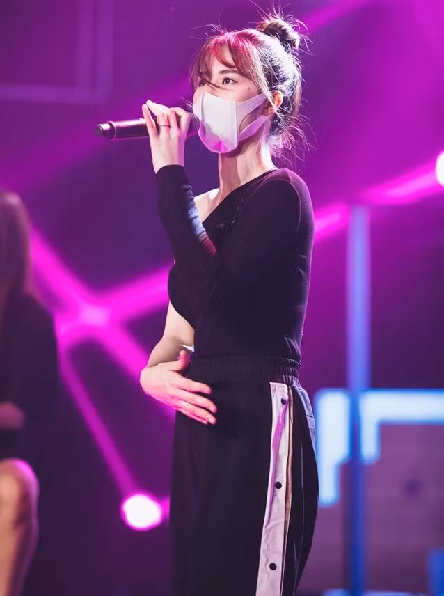 Chi so ho mot cau, em chong de lo thong tin Dong Nhi mang bau?-Hinh-3