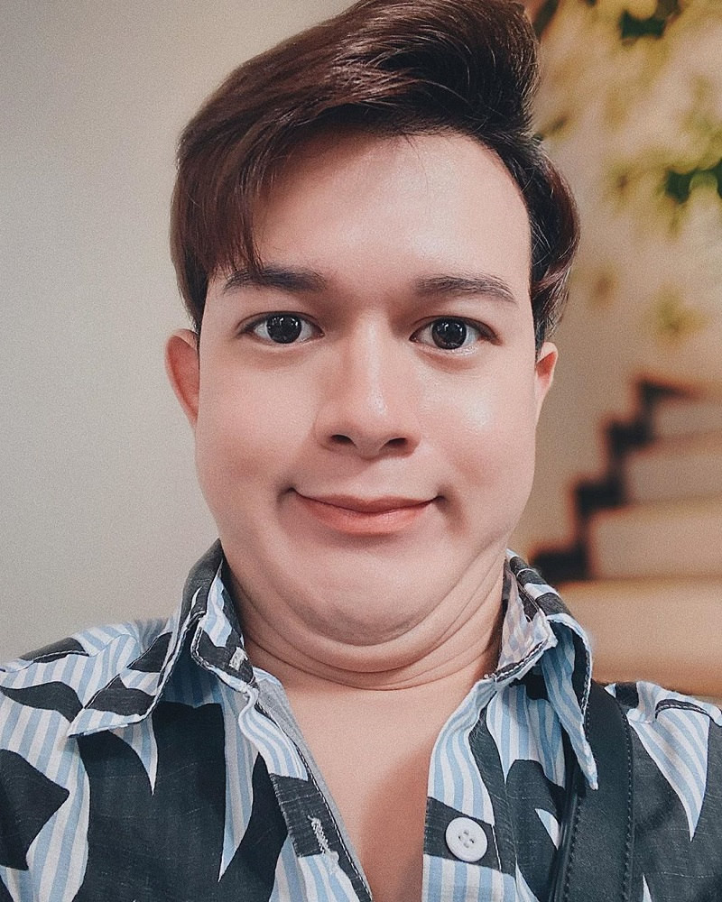 Trong khi đó, Quang Anh gặp tình huống bẽ bàng vì tăng cân. Diễn viên kể, nhiều người tưởng nhầm anh bị sưng mặt.