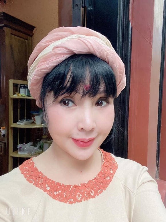 Gương mặt của nữ diễn viên trông hơn khác một phần là do dùng phần mềm chỉnh ảnh.